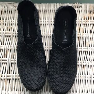 Steve Madden woven shoes
